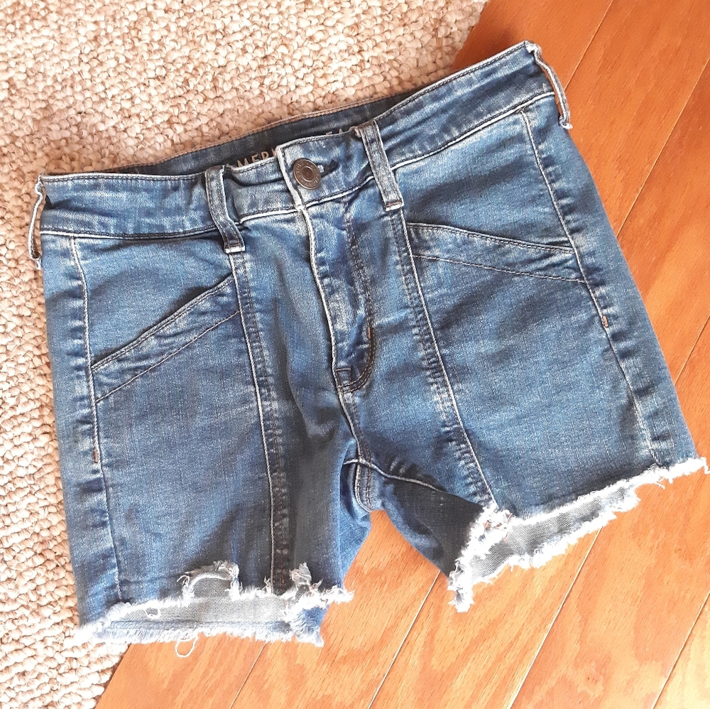 American Eagle Midi Shorts size 6